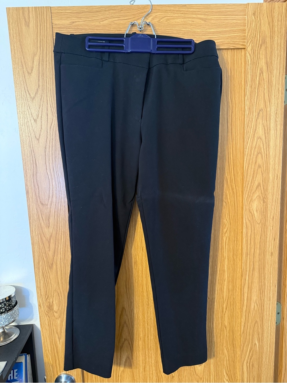Loft BlackCurvy Skinny Ankle Pant